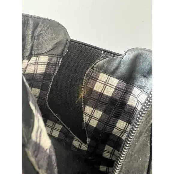 Cloud walkers by Avenue Black Faux Suede ankle booties with zipper - Picture 10 of 10